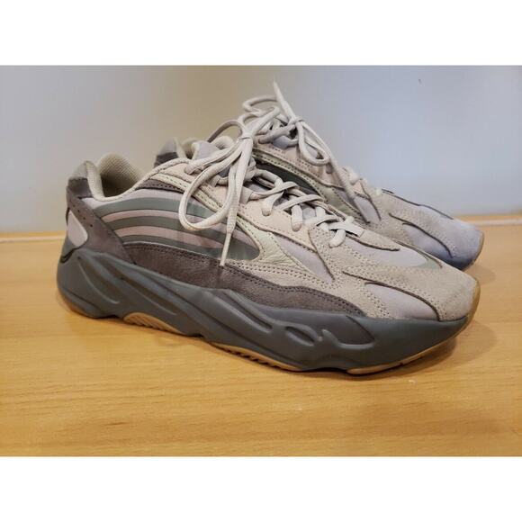 adidas Yeezy Boost 700 V2 Tephra 2019 size 9.5 - Picture 1 of 12